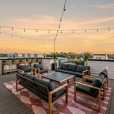 Holiday home Disco Themed Hot Tub & Rooftop Decks In
