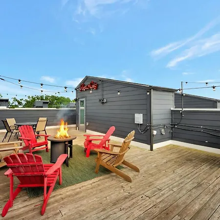 Rooftop Deck Grill Ping Pong Near Downtown Nashville