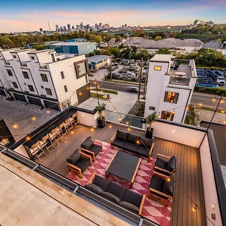 Disco Themed Hot Tub & Rooftop Decks In Holiday home *