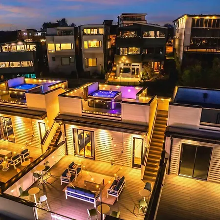 Taylor Swift Inspired Hot Tub Rooftop Deck Views