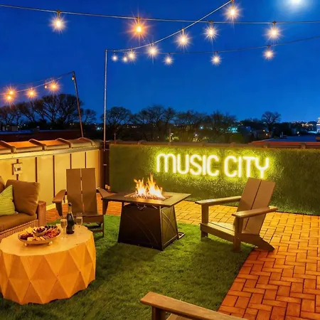 Skyline Views With Double Rooftop Deck & Game * Nashville