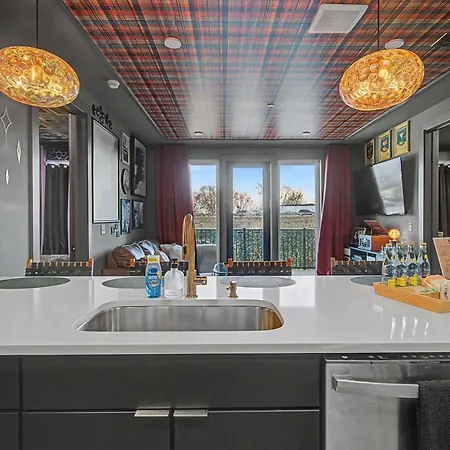 The Lounge Close To Broadway Apartment *