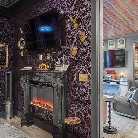 The Lounge Close To Broadway Nashville