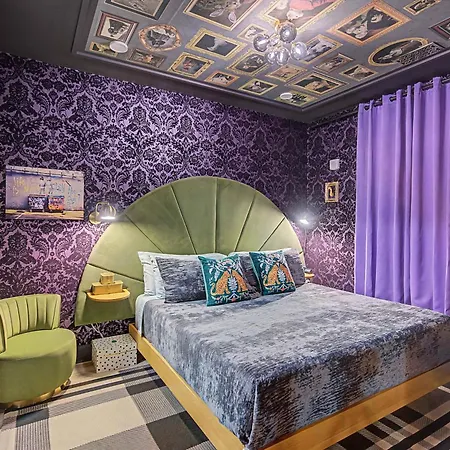 The Lounge Close To Broadway Apartment