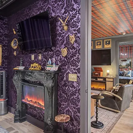 The Lounge Close To Broadway Nashville
