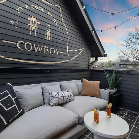 The Modern Cowboy - Rooftop On Music Row Holiday home