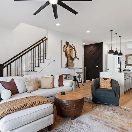 The Blackstone * Nashville