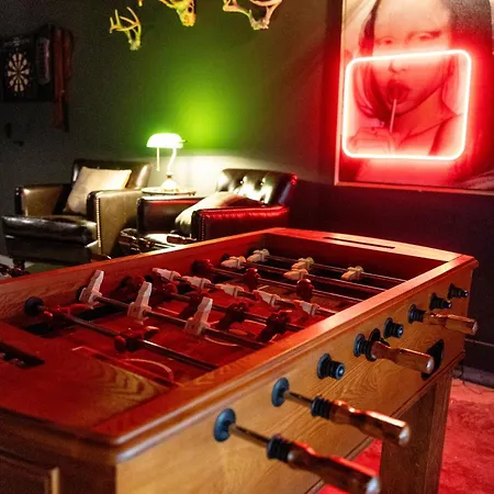 Luxury Cowboy Speakeasy, Billiards 3min To Stadium
