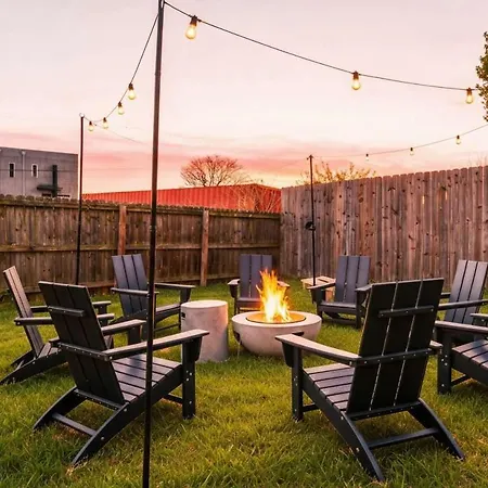 Holiday home Game Balcony Backyard Near Downtown Nash Nashville