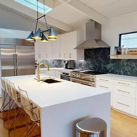 Luxury House Downtown With Private Heated Pool Villa *