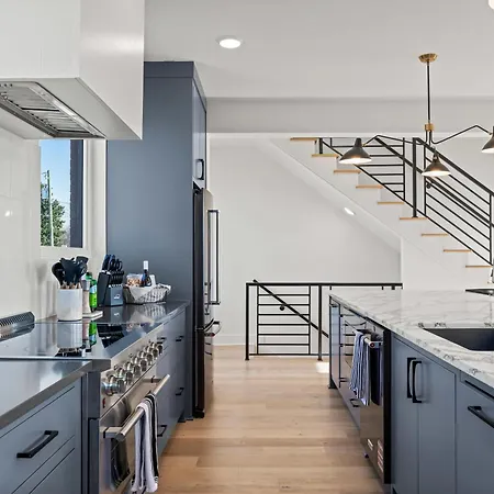 Holiday home The Linden - Rooftop Views Refined Design New Nashville
