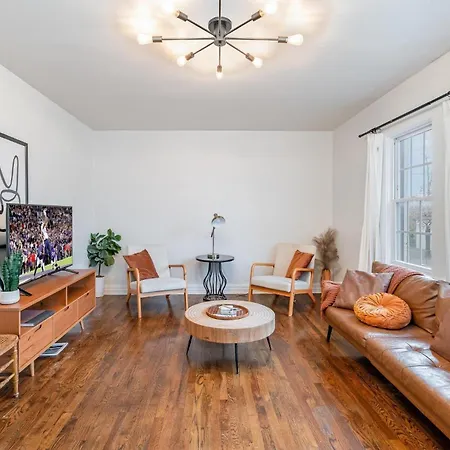 Holiday home - 2 Units - Minutes To Broadway & Germantown Nashville