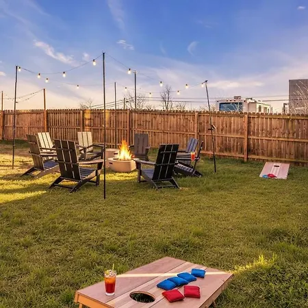 Game Balcony Backyard Near Downtown Nash * Nashville