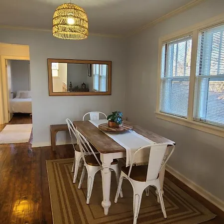 Lakeside Retreat You'll Love! Holiday home