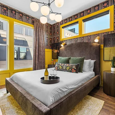 Nash Skyline Views Rooftop With Fire Pit Grill Holiday home *
