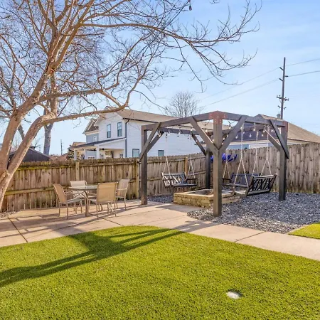Holiday home Modern House By Downtown With Garage And Fenced-in Yard *
