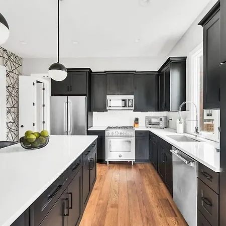 Luxury Close Broadway With Garage And Fire Pit *