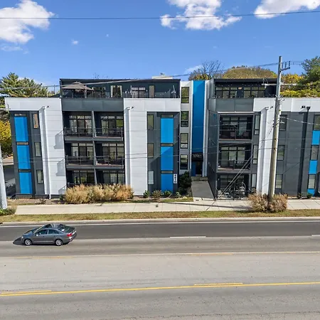 Holiday home Whiskey Bent In East Nash, 13 Min To Broadway, Great For Groups! Free Parking, Gym, Rooftop