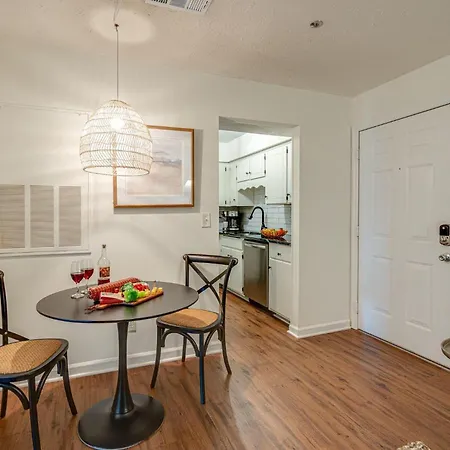 Holiday home Boho West - West End - 3 Mins To Broadway