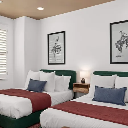 The Ridgeline - New Rooftop Retreat Near The Gulch Nashville