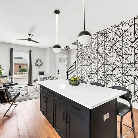 Luxury Close Broadway With Garage And Fire Pit Holiday home Nashville