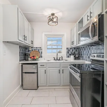 Chroma - 2 Units - Mins To Broadway & Germantown Holiday home *