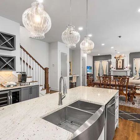 Walkable Hillsboro - Near 12 South & Vandy Holiday home *