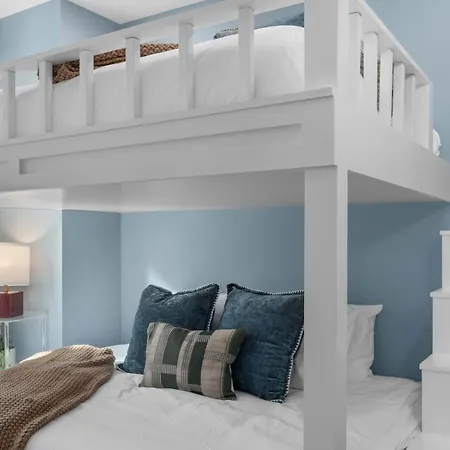 The Ridgeline - New Rooftop Retreat Near The Gulch Holiday home