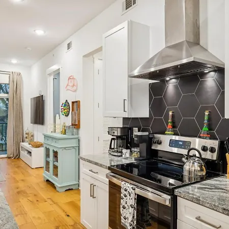 Holiday home Scene In Chic East Nash 12 Min To Broadway Nashville