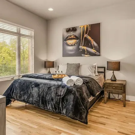 Grill Fire Pit & Views Near Downtown * Nashville