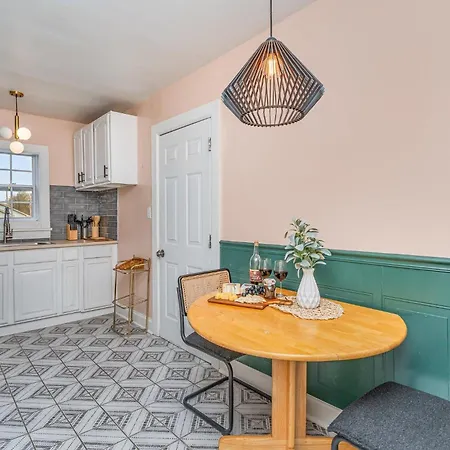 Holiday home Flare - Minutes To Broadway - Near Germantown