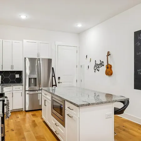 Holiday home Scene In Chic East Nash 12 Min To Broadway