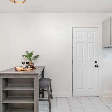 Chroma - 2 Units - Mins To Broadway & Germantown * Nashville