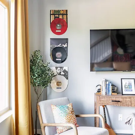 Skyline Rooftop • Game • Sonos Audio