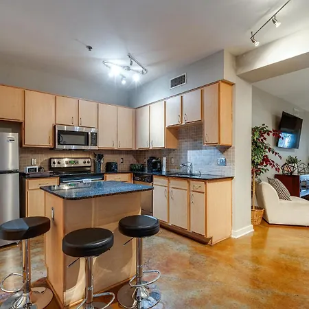 Heart Of Midtown 1bd 1 Ba Condo! Holiday home *