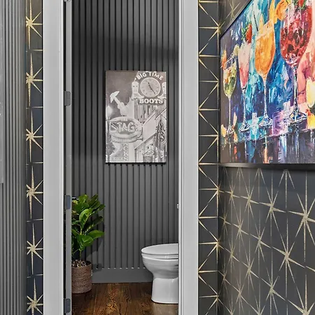 2 Side By Side Units Roof Decks Karaoke Murals Holiday home Nashville
