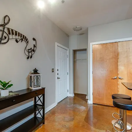 Heart Of Midtown 1bd 1 Ba Condo! Holiday home Nashville