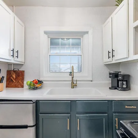 Holiday home - 2 Units - Minutes To Broadway & Germantown