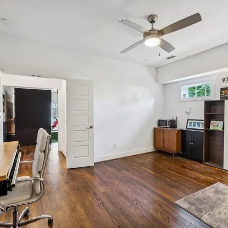 Holiday home Walk To 12 South And Restaurants With Garage And Golf Simulator