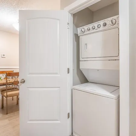 The Hope Hideaway - Cozy In The Nations Holiday home *