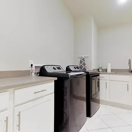 New Luxury 4br With Bar, Arcade, 3 Min To Stadium *
