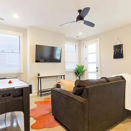 Luxury Cowboy Speakeasy, Billiards 3min To Stadium Holiday home Nashville