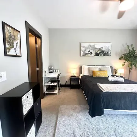 Music Trades Corporate Housing Welcome 3 Bed Holiday home