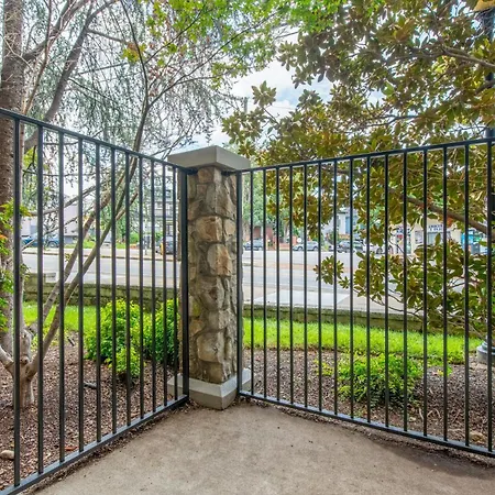 Heart Of Midtown 1bd 1 Ba Condo! Holiday home Nashville