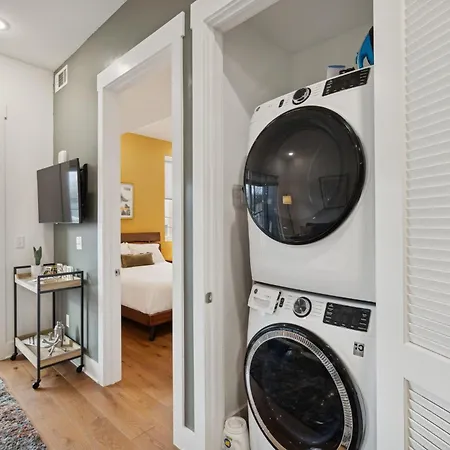 Whiskey Bent In East Nash, 13 Min To Broadway, Great For Groups! Free Parking, Gym, Rooftop * Nashville