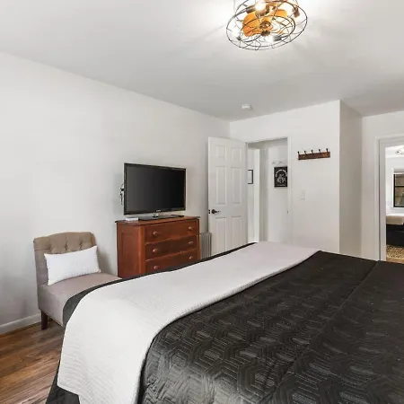 Cozy By Music Row, Walk To Restaurants And Bars