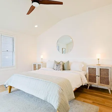 Modern Retreat 4 Bedroom 3 5 Ba Walk To East Nash Gems *