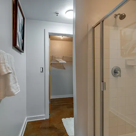 Heart Of Midtown 1bd 1 Ba Condo! Holiday home Nashville