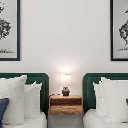 The Ridgeline - New Rooftop Retreat Near The Gulch Holiday home Nashville