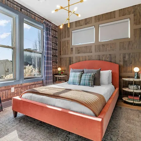 Holiday home Hot Tub Hang Grill Parking Views Of Downtown